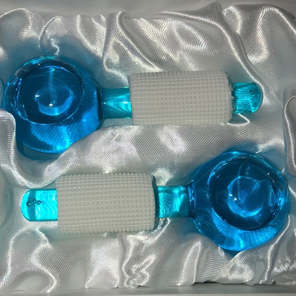 Ice globes Facial Treatment - Picture 7 of 7